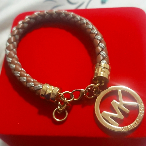 MK Bracelet - Picture 3 of 6